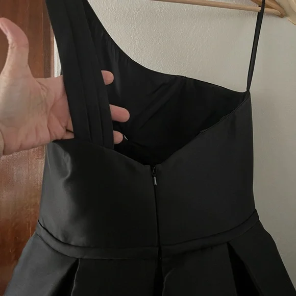 Terani Couture Black and Gold Pleated Tiered Dress - Picture 9 of 16